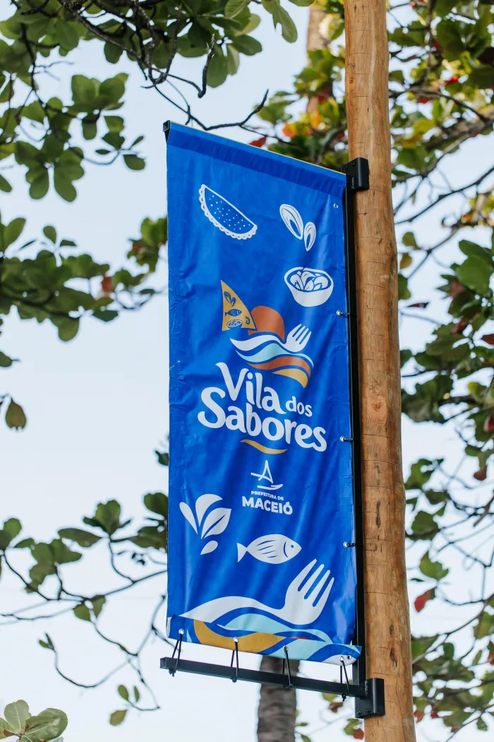 Vilas dos Sabores abrem novas oportunidades para ambulantes que vivem do comércio na orla de Maceió