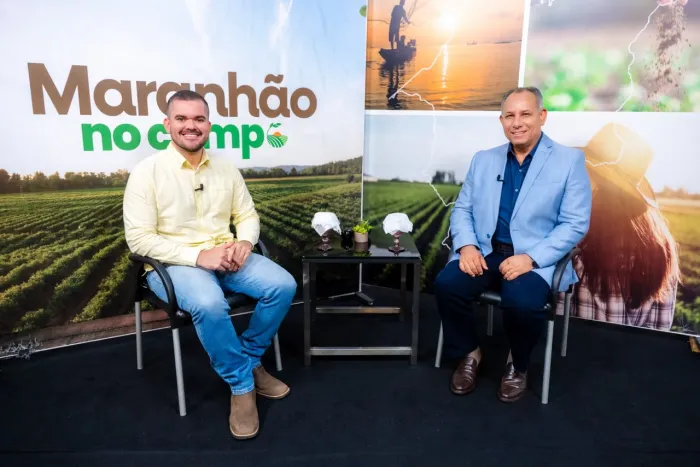 Mário Porto com o o zootecnista Diego Cunha no estúdio