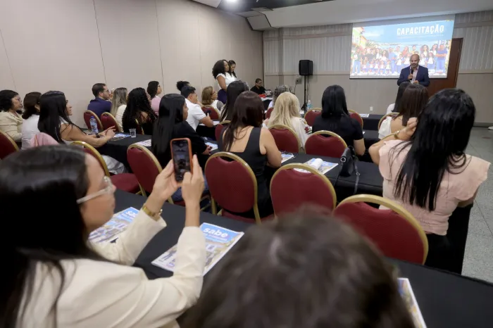 SEC capacita 210 profissionais para coordenar aplicação das provas do Sabe 2026